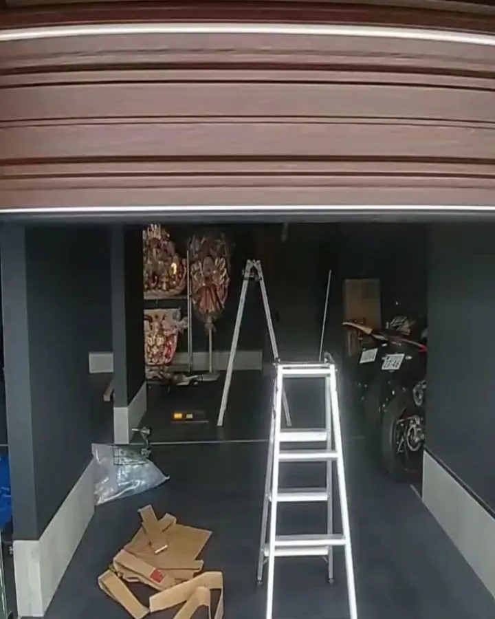#シャッター　取り付け